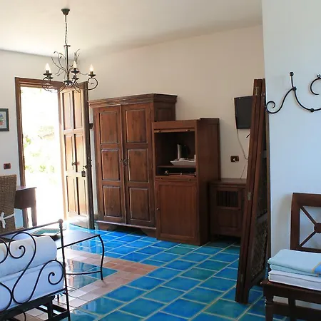 Hotel Luagos Club 3*
