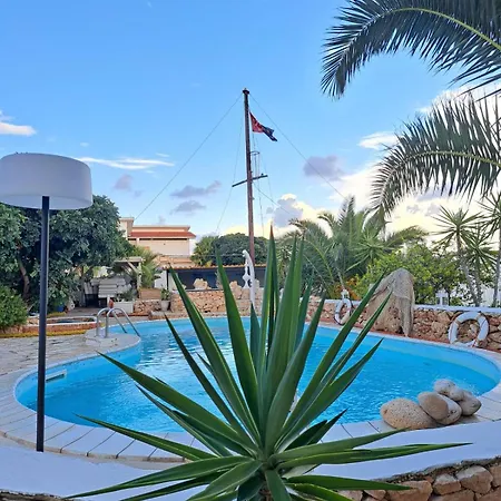 Luagos Club Hotel 3*